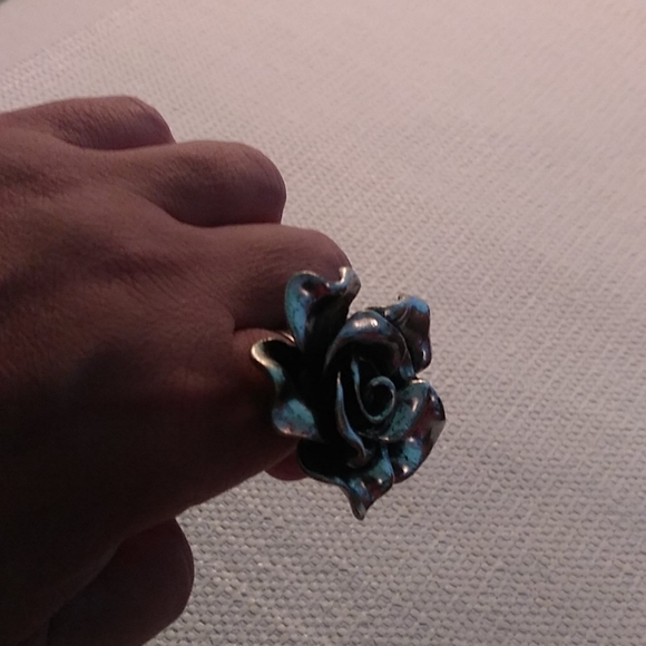 Chunky adjustable silver tone ring - Picture 7 of 7